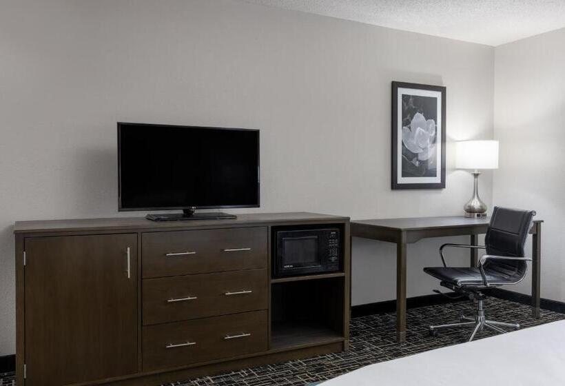 Номер Executive Кровать Кинг, La Quinta Inn & Suites By Wyndham Covington