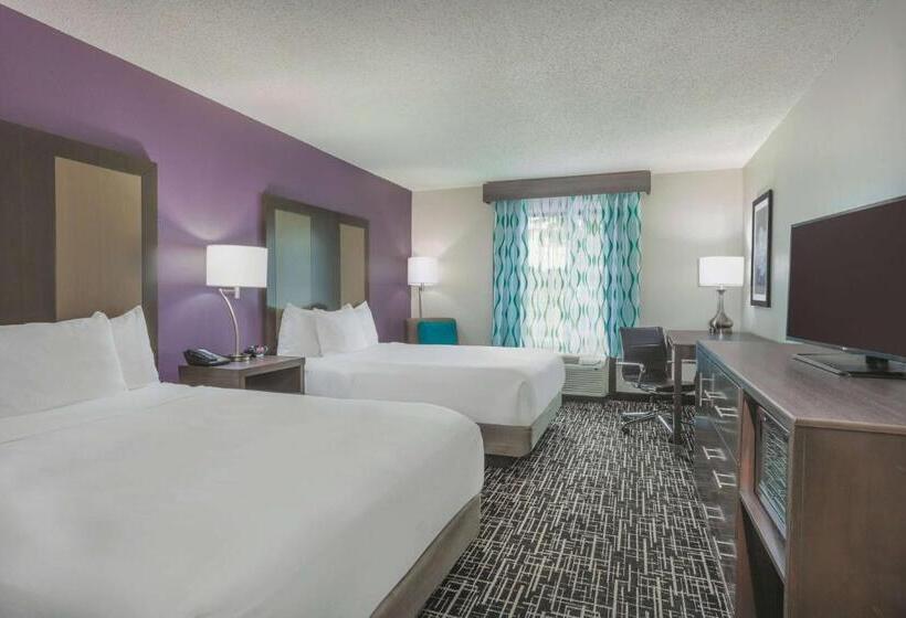 Номер Стандарт Адаптированный для Инвалидов, La Quinta Inn & Suites By Wyndham Covington