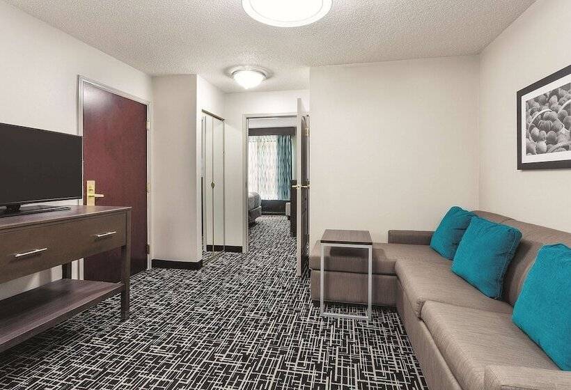 Люкс, La Quinta Inn & Suites By Wyndham Covington