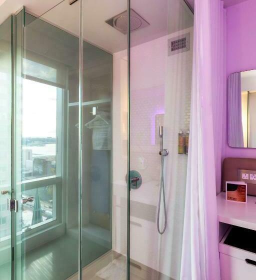 اتاق پرمیوم, Yotel New York Times Square