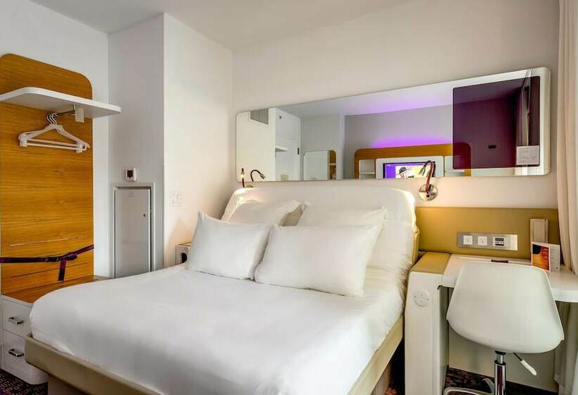 کابین, Yotel New York Times Square