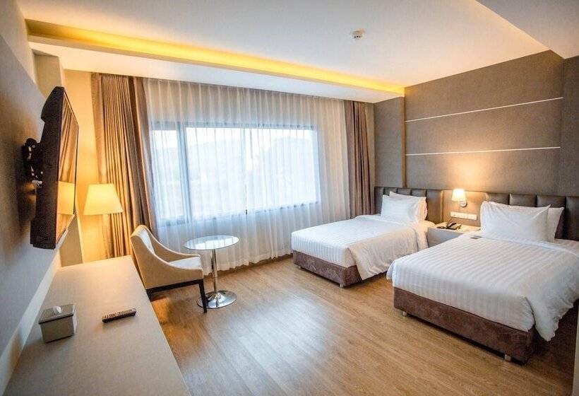 اتاق لوکس, The Cheewin Hotel And Convention