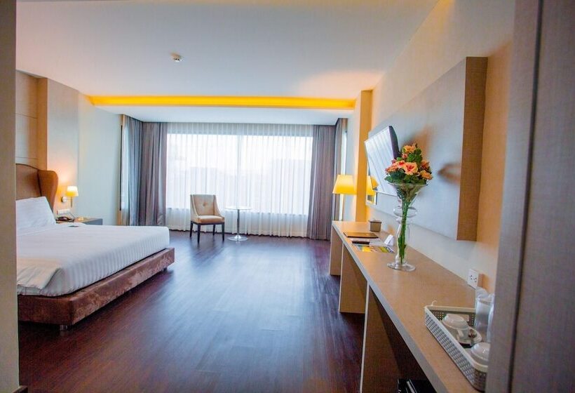 اتاق لوکس, The Cheewin Hotel And Convention