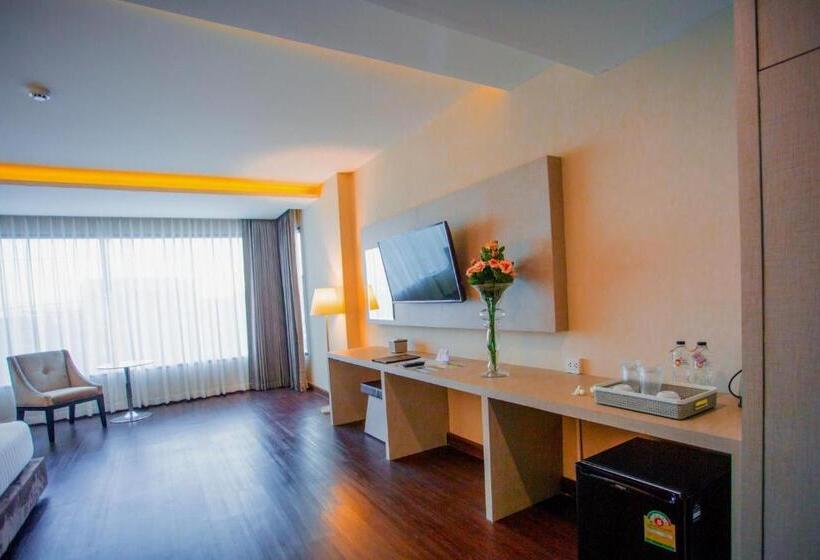 اتاق لوکس, The Cheewin Hotel And Convention