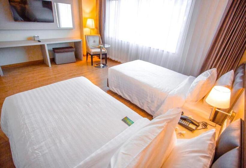 اتاق لوکس, The Cheewin Hotel And Convention