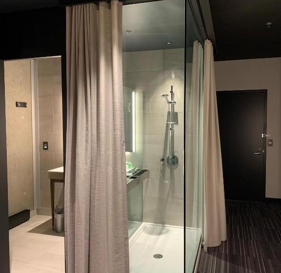 Номер Deluxe Кровать Кинг, Grand Hotel Times Blainville Mirabel