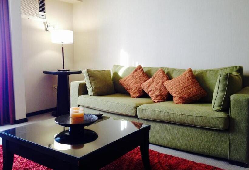 스위트, Condado Hotel Casino Goya