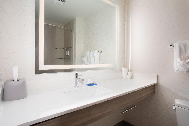 Люкс Кровать Кинг, Holiday Inn Express Hotel & Suites Grand Junction, An Ihg