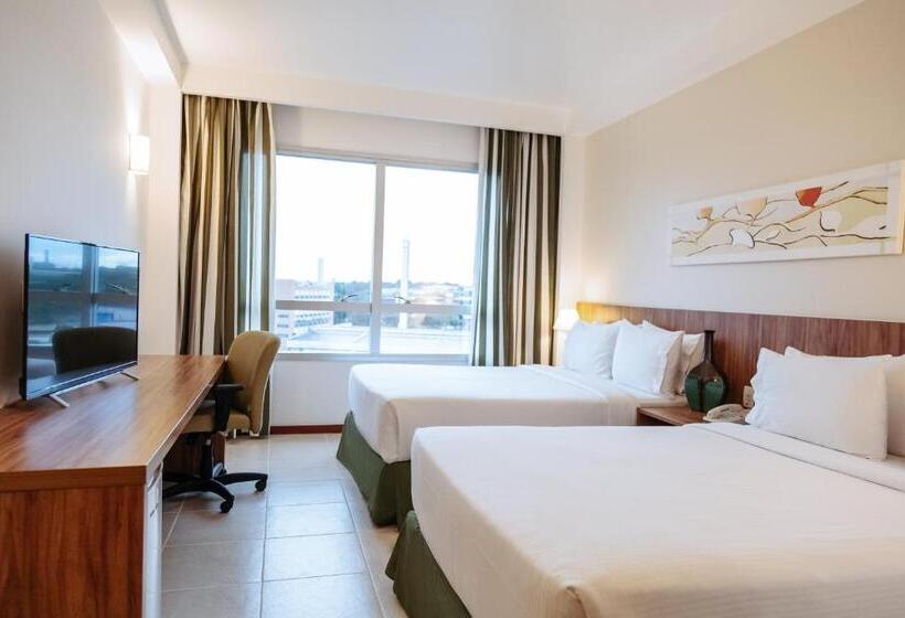 Номер Стандарт 2 Двуспальные Кровати, Holiday Inn Manaus, An Ihg