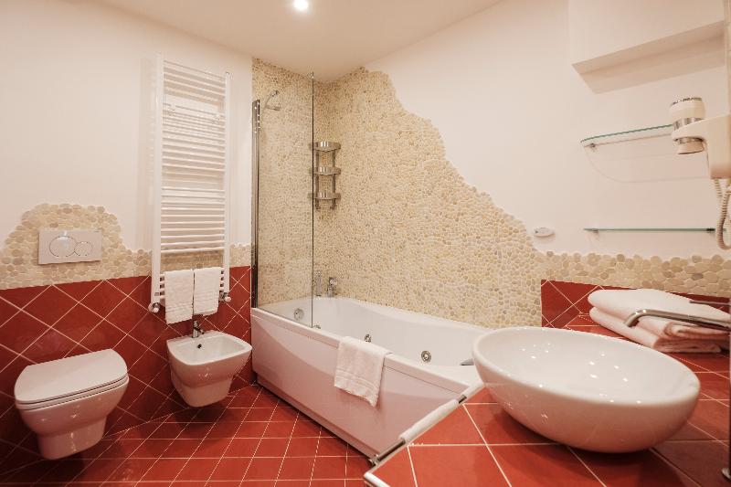 سوییت, Residence Sacchi Apart