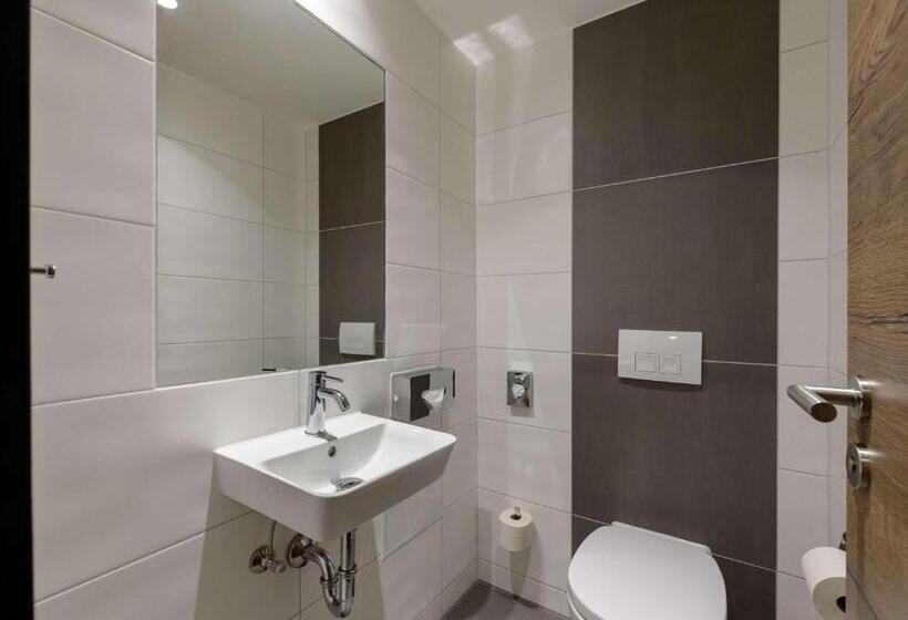 家庭间, Ibis Styles Coburg
