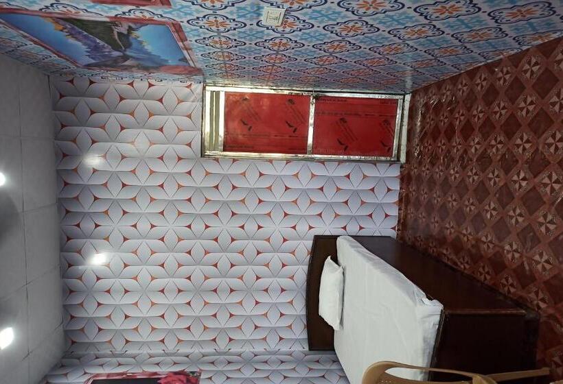 Трехместный Номер Классика, Spot On Hotel Delhi Darbaar