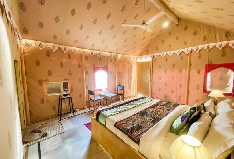 Deluxe Tent, Pal Rajah Desert Camp