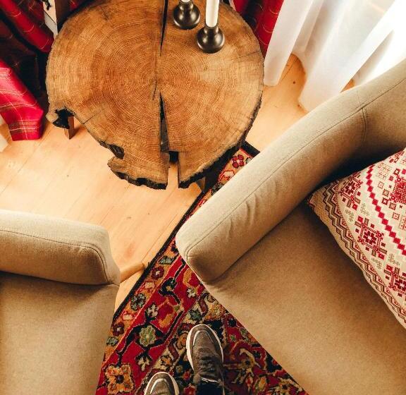 اتاق لوکس با بالکن, Chalet Blanc