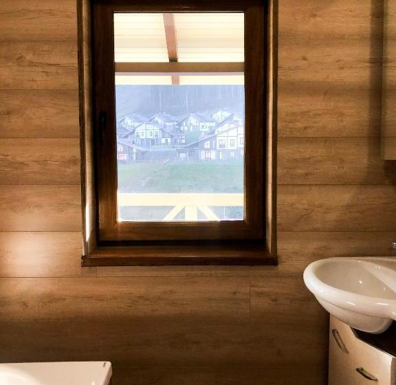 اتاق لوکس با بالکن, Chalet Blanc