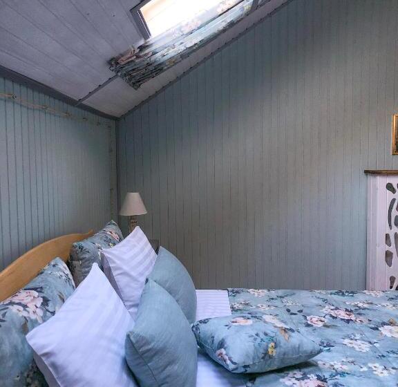 اتاق پنت هاوس, Chalet Blanc