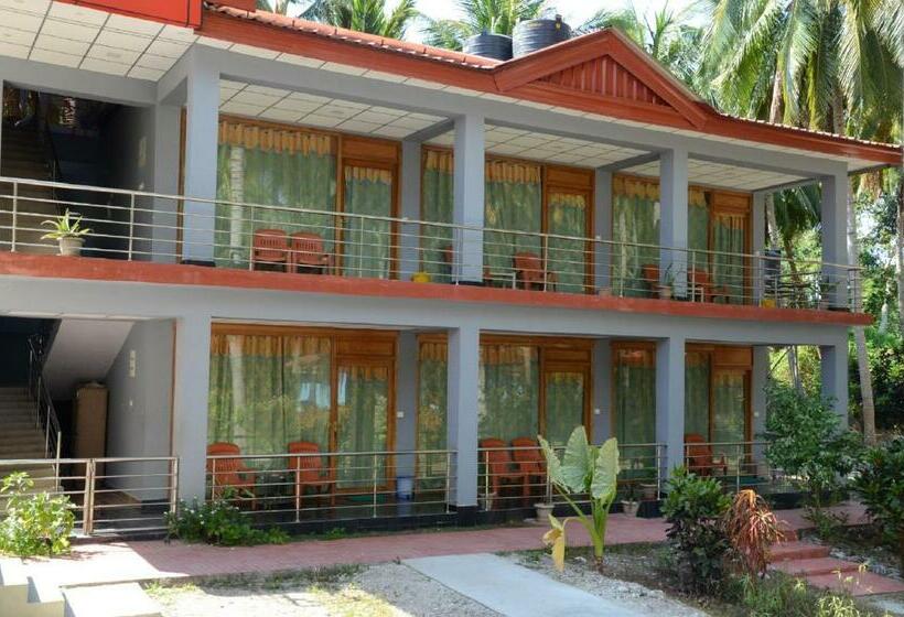 디럭스 테라스 룸 바다 전망, Coconhuts Beach Resort