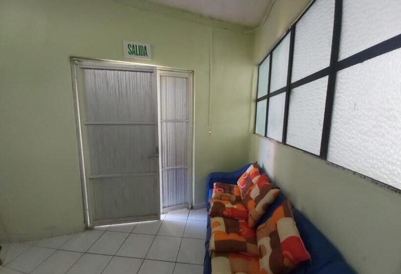 آپارتمان 1 خوابه با تراس, Ayalamar Manzanillo