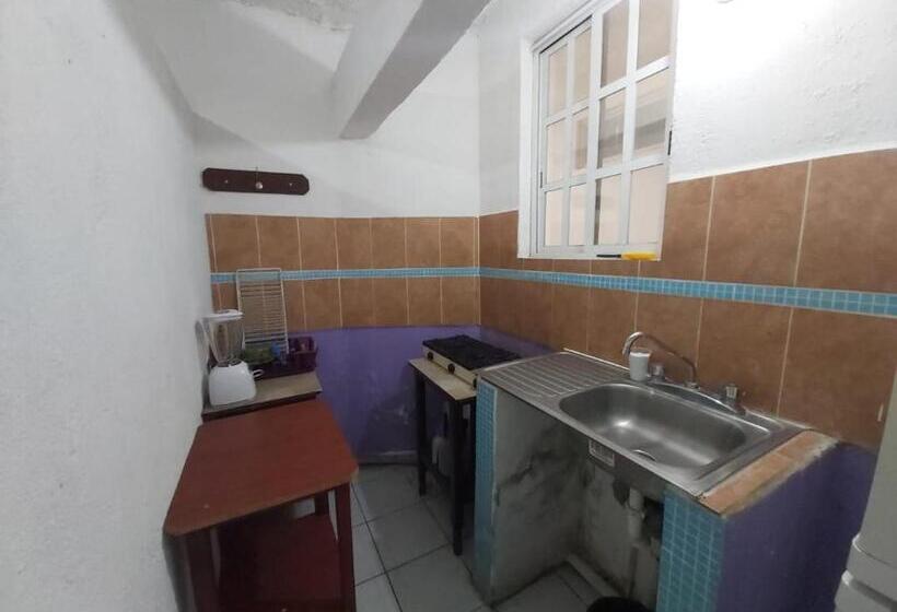 بانگلوی استاندارد 2 خوابه, Ayalamar Manzanillo