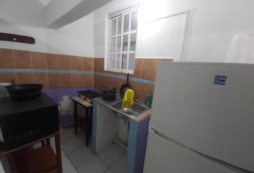 بانگلوی استاندارد 2 خوابه, Ayalamar Manzanillo