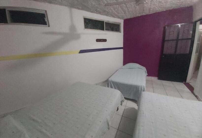 بانگلوی استاندارد 2 خوابه, Ayalamar Manzanillo