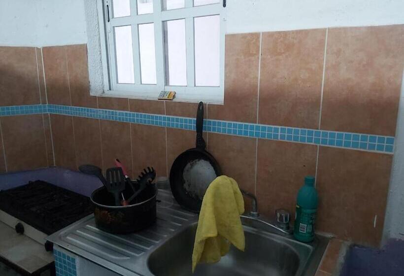 بانگلوی استاندارد 2 خوابه, Ayalamar Manzanillo