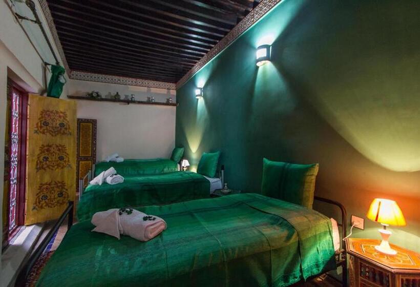 اتاق استاندارد سه نفره, Casa Aya Medina