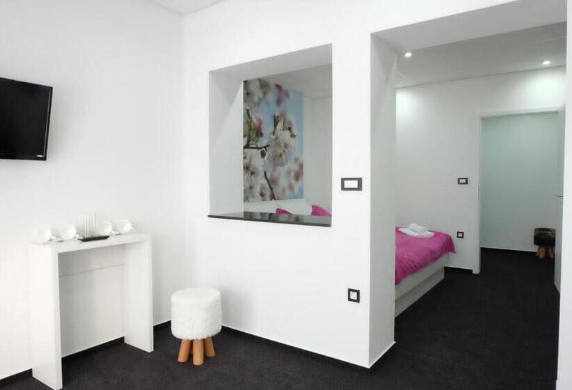 سوییت سوپریور, Luwiana Suites