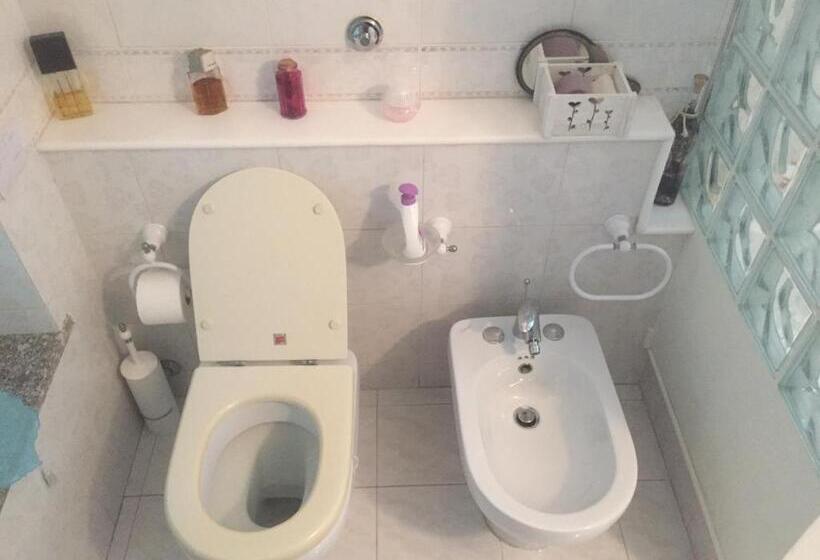带阳台标准四人间, B&b Filomena