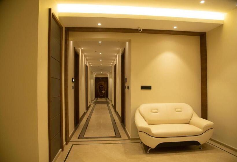 Люкс Кровать Кинг, Golden Park Hotel & Resort