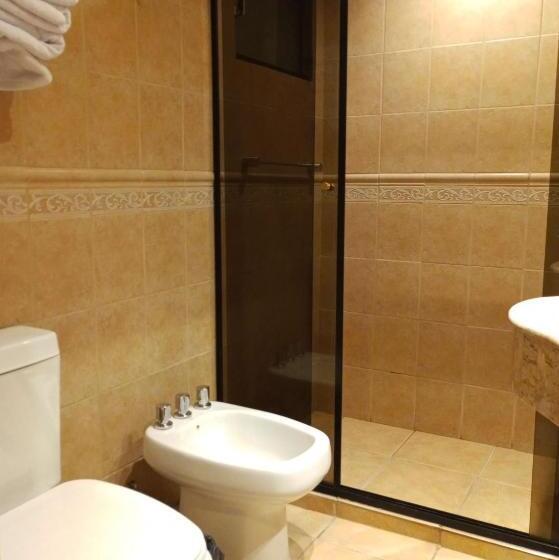 اتاق استاندارد سه نفره, Bristol Asuncion