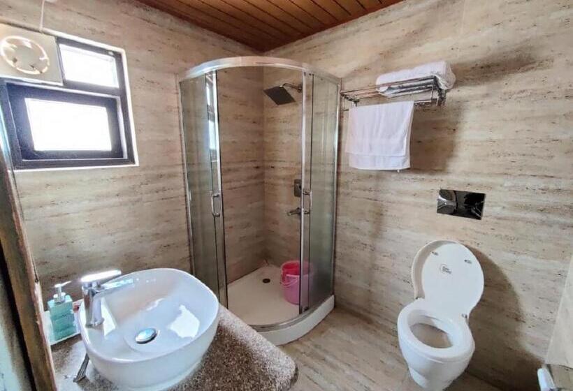 패밀리 룸 산 전망, Boros Resorts Binsar
