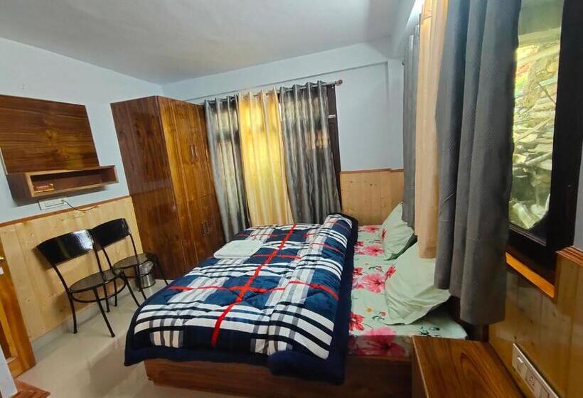 Номер Deluxe, Kailash View Sarahan