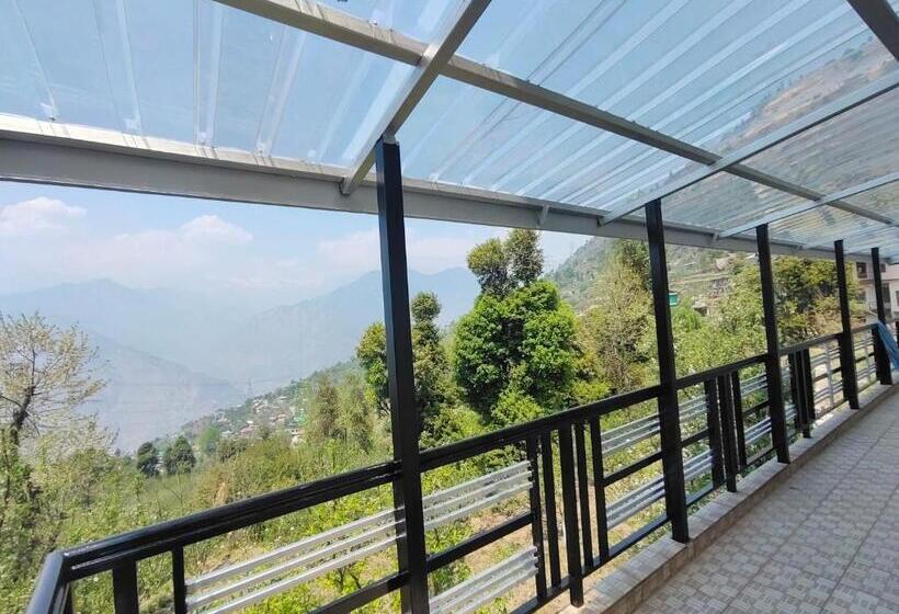 Номер Deluxe, Kailash View Sarahan