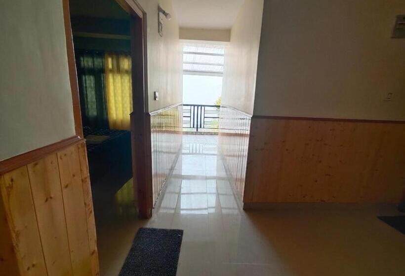 Номер Deluxe, Kailash View Sarahan