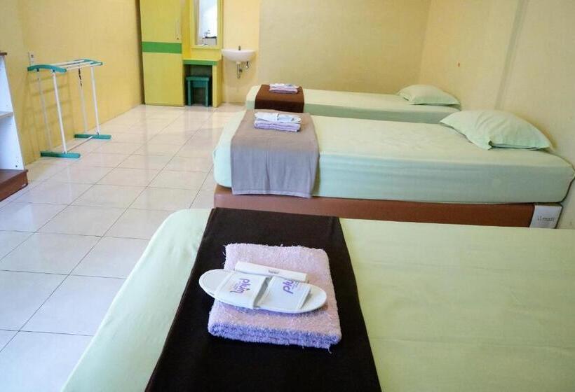 Номер Стандарт Трехместный, Plum Hotel Lading Banda Aceh