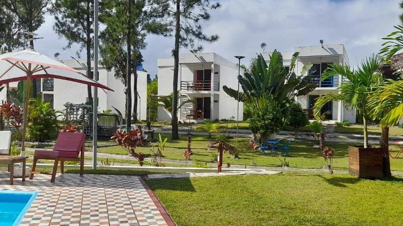 اتاق خانوادگی, The Sanctuary Lodge