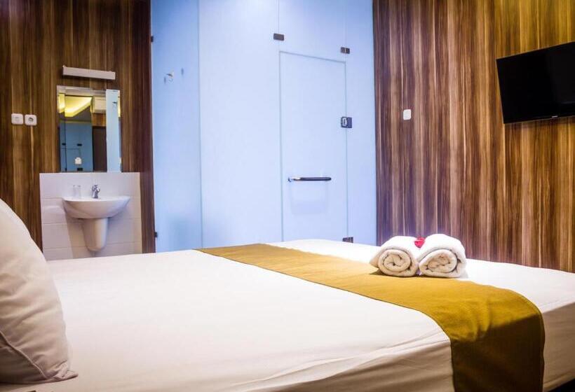 Номер Deluxe, Madu Inn