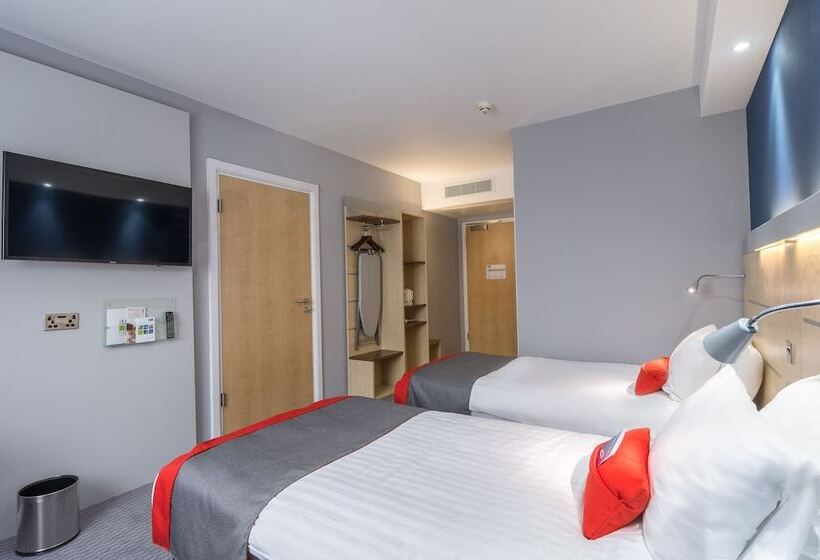 Номер Стандарт, Holiday Inn Express Kettering, An Ihg
