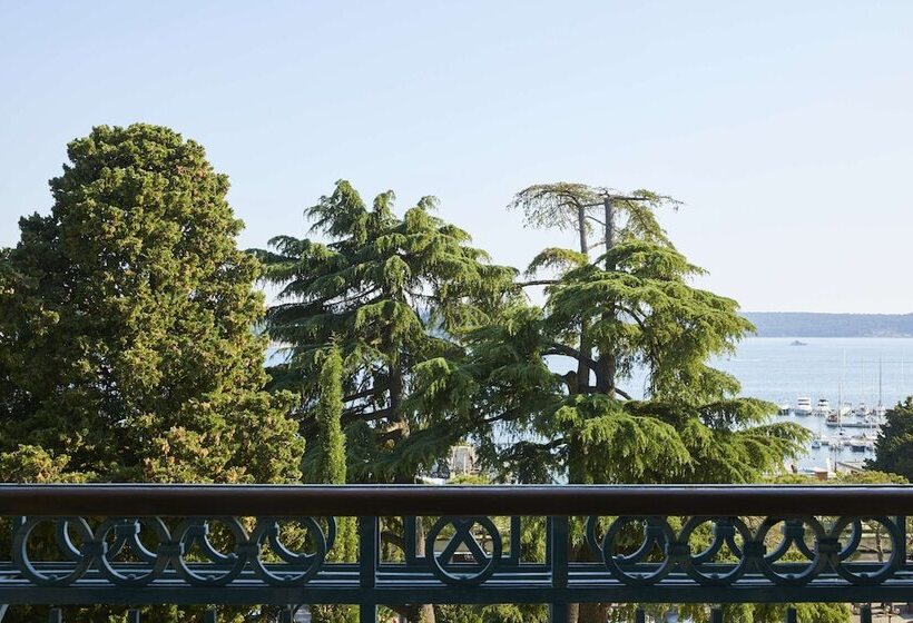 اتاق سوپریور با چشم‌انداز دریا, Kempinski Palace Portorož