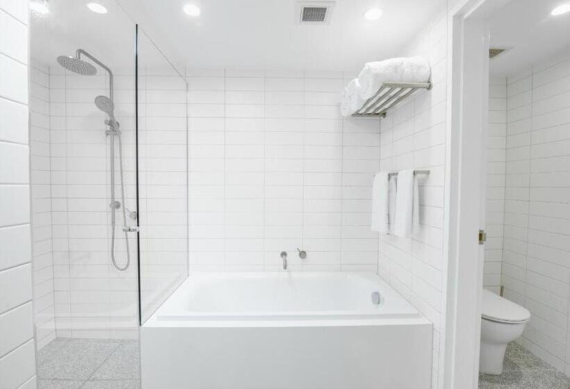 Апартаменты Deluxe 2 Спальни, Tingirana Noosa
