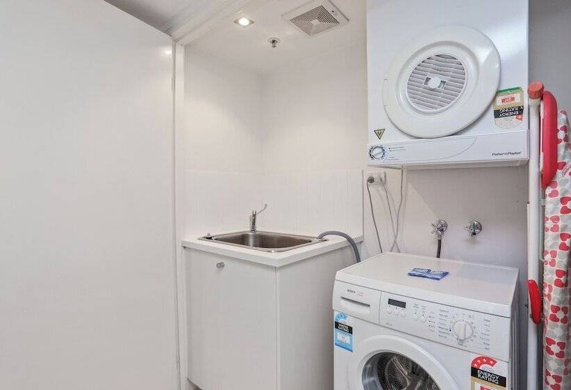 침실 2개 아파트, Tweed Ultima Apartments