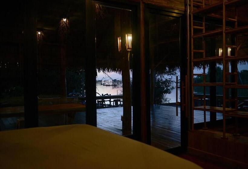 Семейный Номер, Baan​ Tonlamphu​ Pakpra