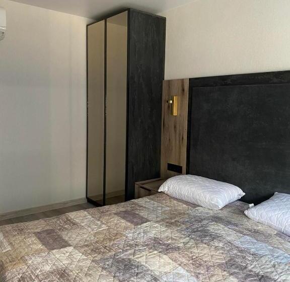 اتاق لوکس سه تخته, Prestige Apartments Berezinka
