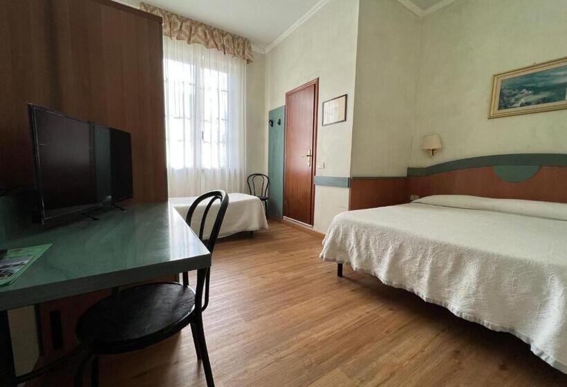 اتاق استاندارد سه نفره, Villa Primavera