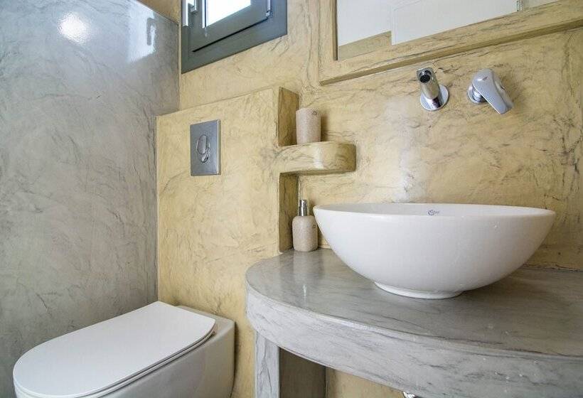 استودیوی استاندارد, Phevos Villa