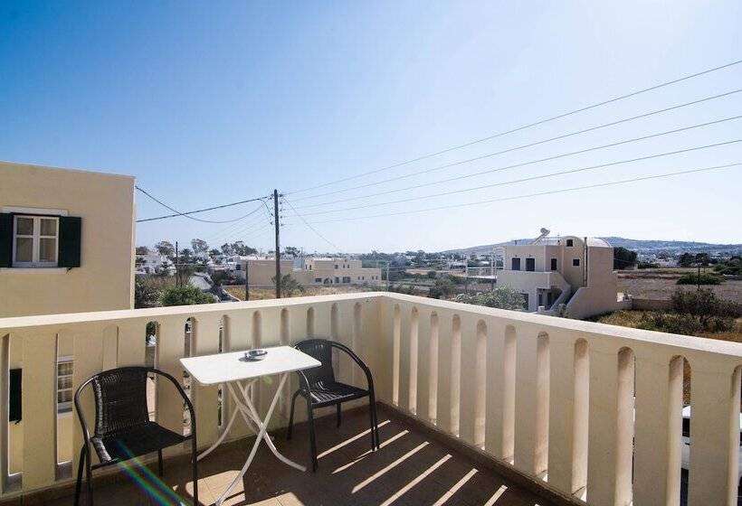 استودیوی استاندارد, Phevos Villa