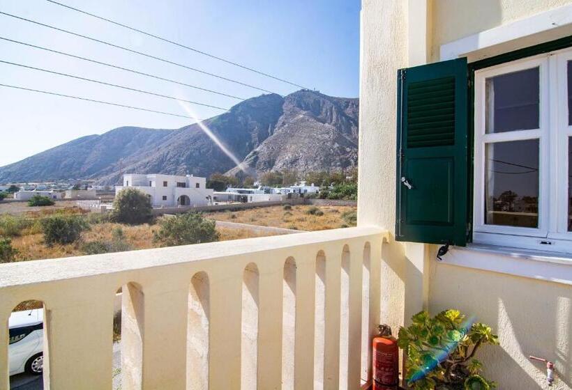 استودیوی استاندارد, Phevos Villa