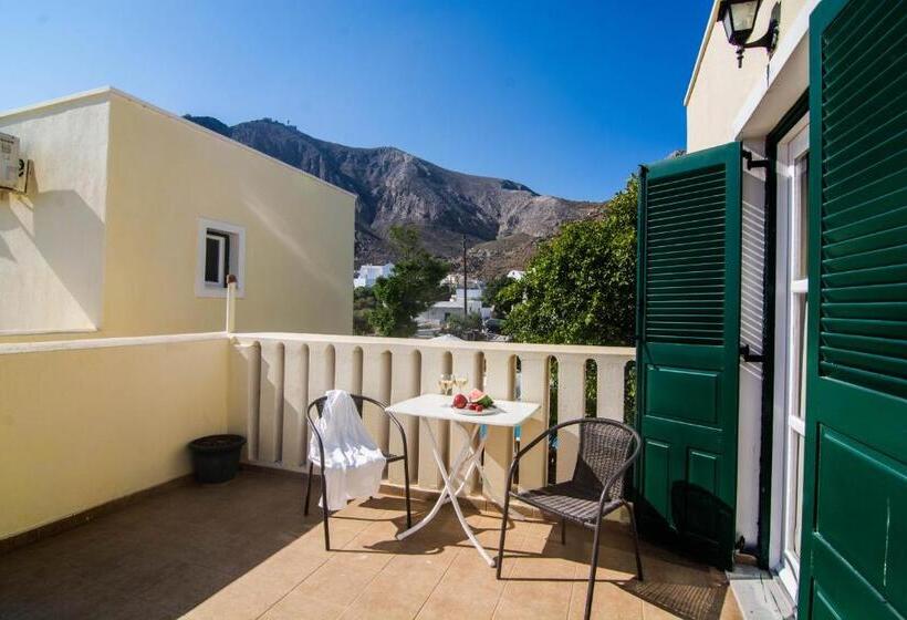 استودیوی استاندارد, Phevos Villa
