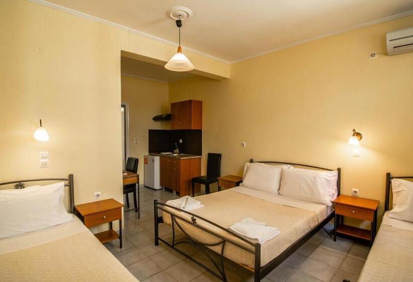 Economy Quadruple Room, Phevos Villa